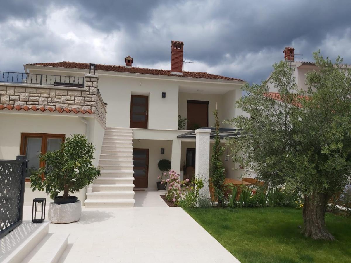 Haus Silvia Appartement Rovinj Buitenkant foto
